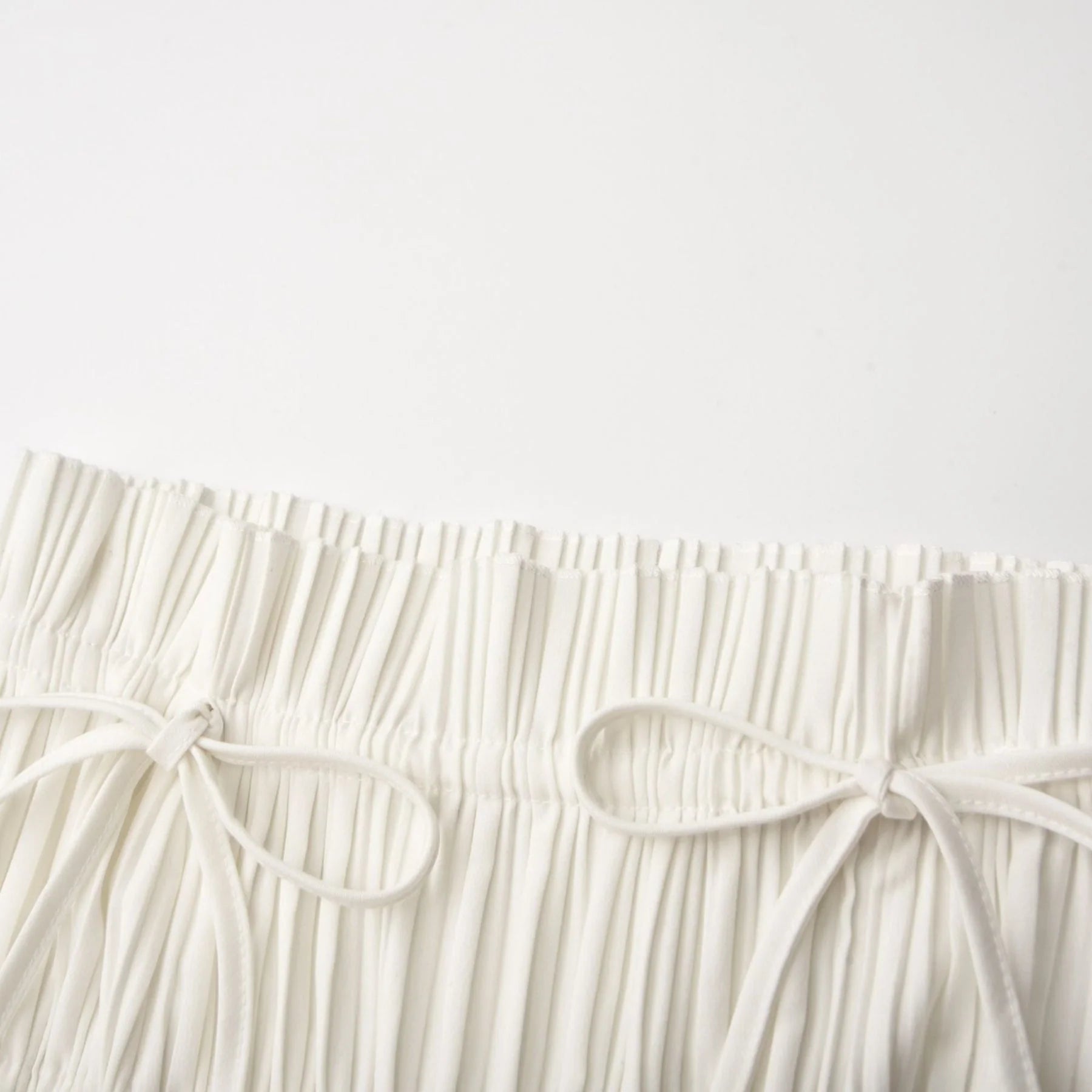 Mariuccia Skirt & Top Set White Pleated Open Back & Slit