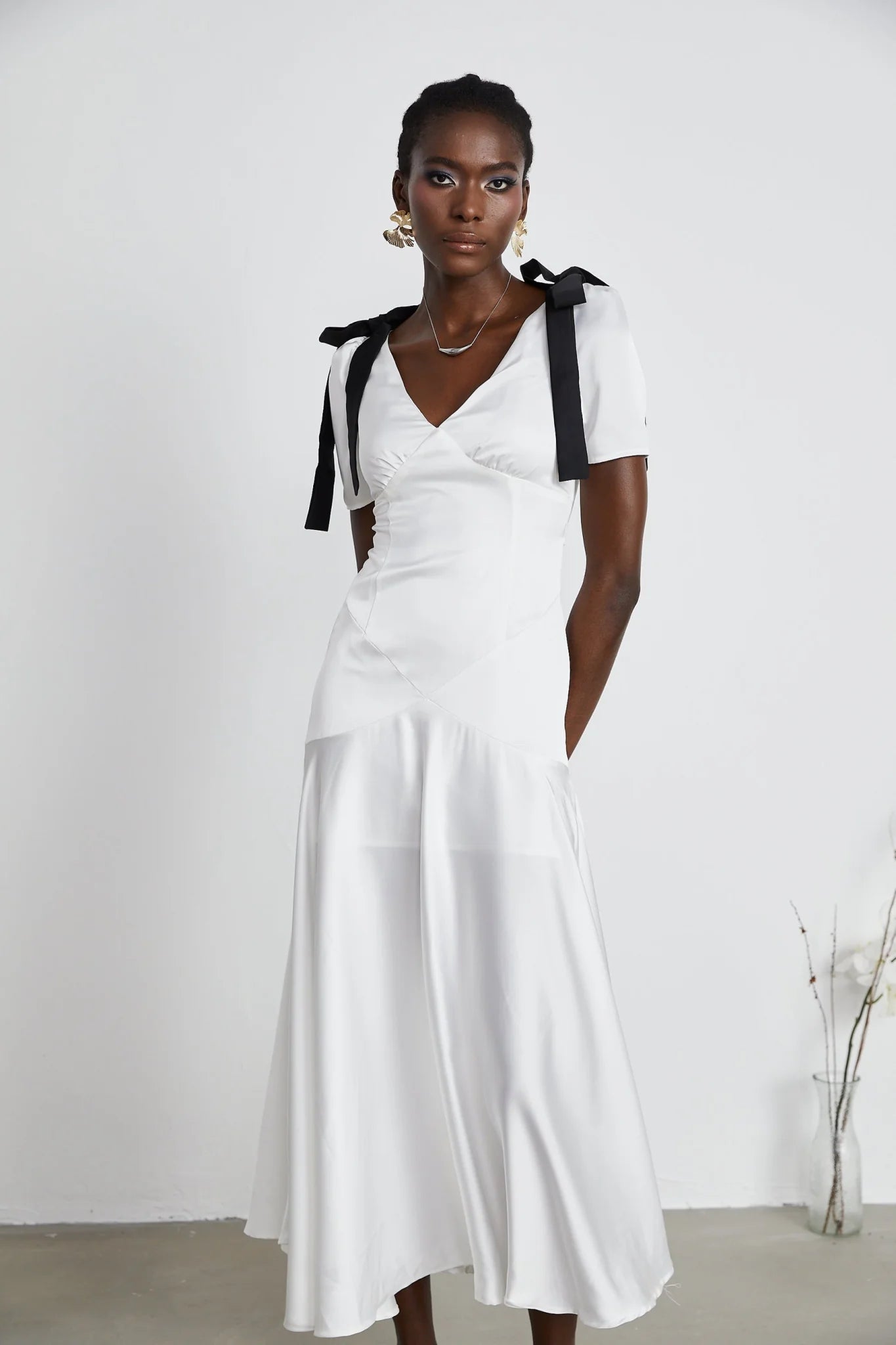 Mary White & Black Contrast Maxi Dress with V - Neck and Puff Sleeves