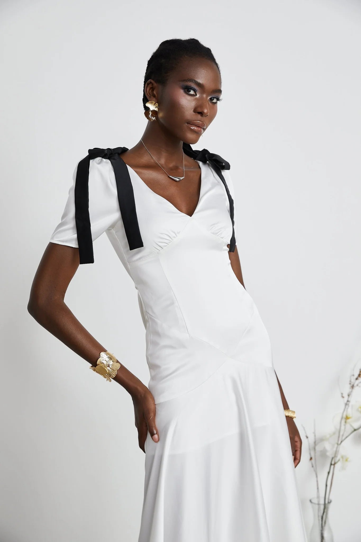 Mary White & Black Contrast Maxi Dress with V - Neck and Puff Sleeves