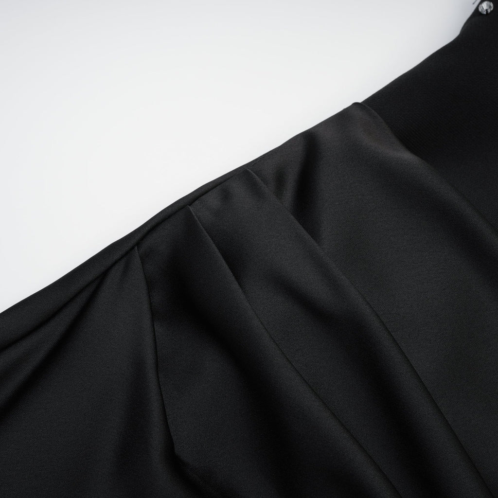 Melissa Maxi Dress in Timeless Black with Off - Shoulder Design
