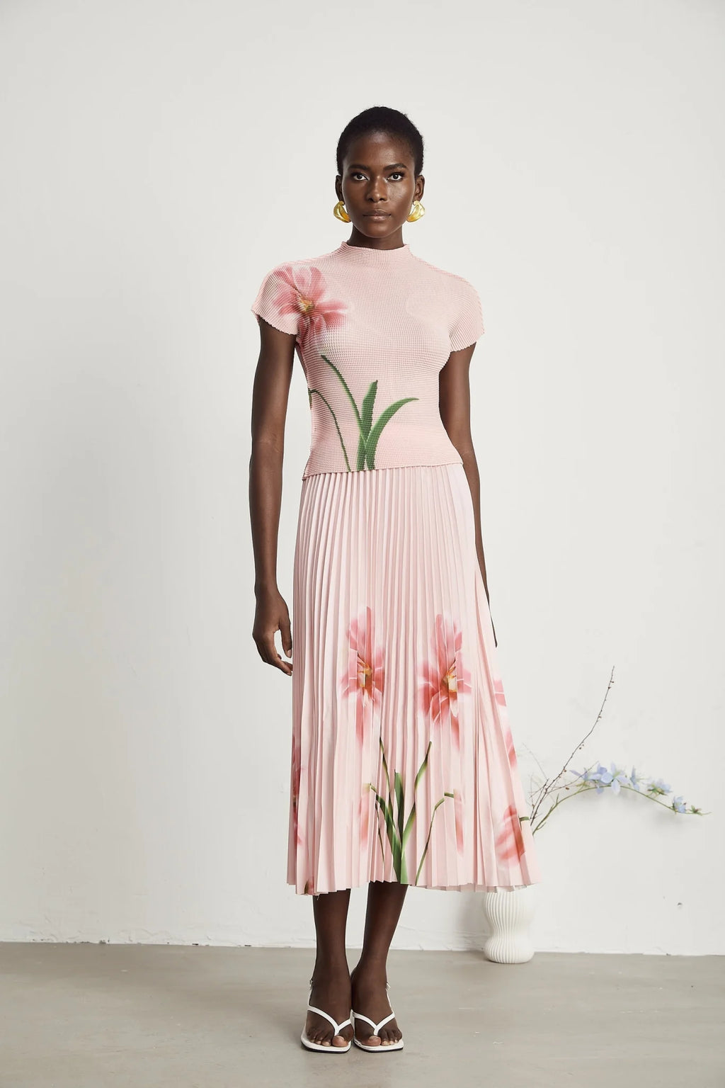 Michela Floral Midi Dress Pink Crew Neck with Short Sleeves & Pleated Detail