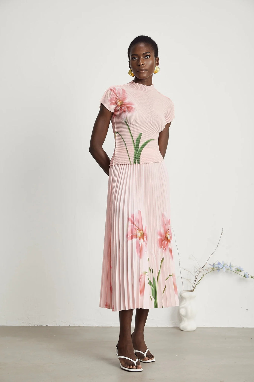 Michela Floral Midi Dress Pink Crew Neck with Short Sleeves & Pleated Detail