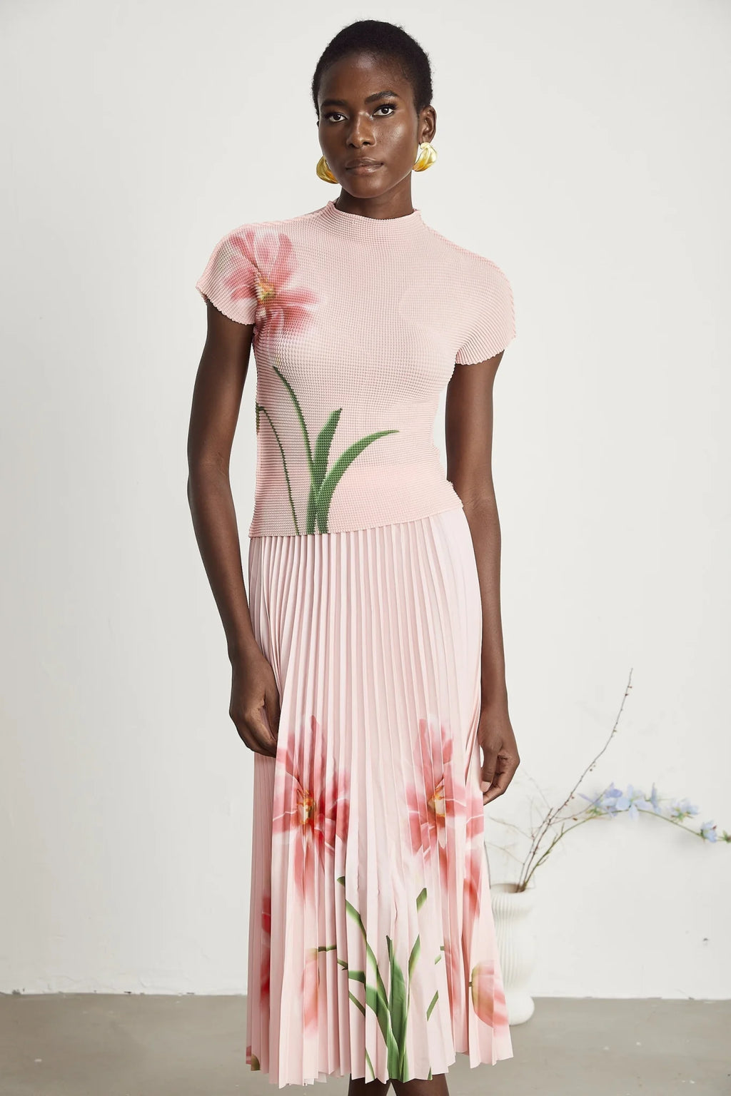 Michela Floral Midi Dress Pink Crew Neck with Short Sleeves & Pleated Detail