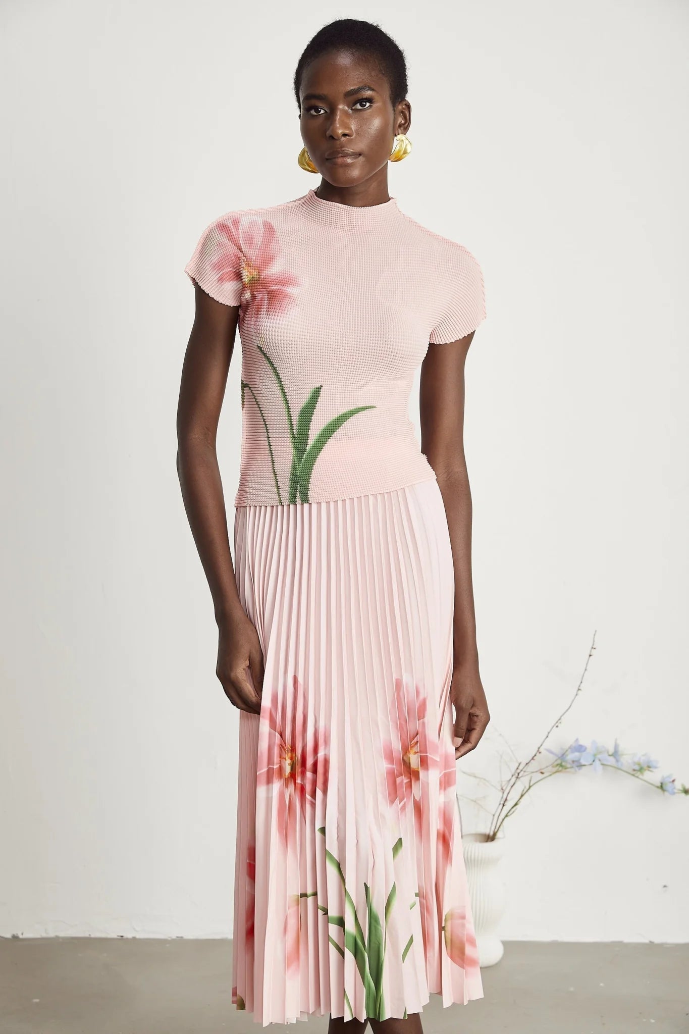 Michela Floral Midi Dress Pink Crew Neck with Short Sleeves & Pleated Detail