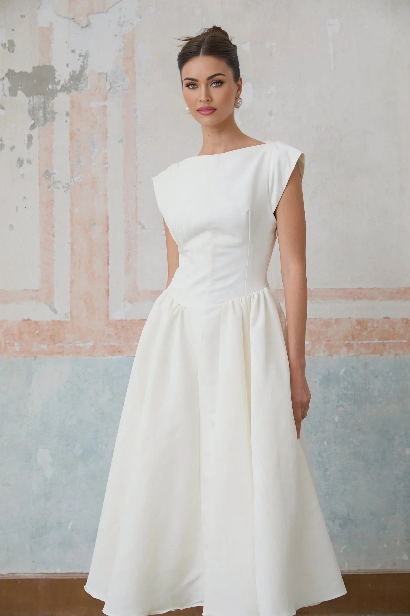 Mikayla Midi Dress White Open - Back Cap - Sleeve & Pleated Charm