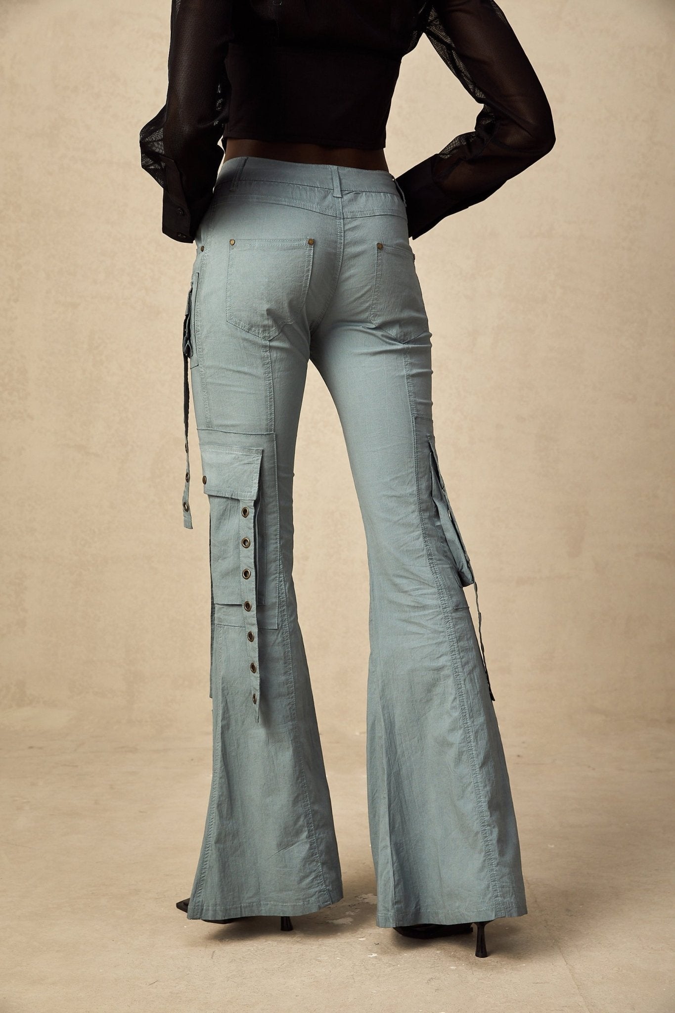 Ninetta Trousers High - Waisted Flared Cargo & Pocket Design