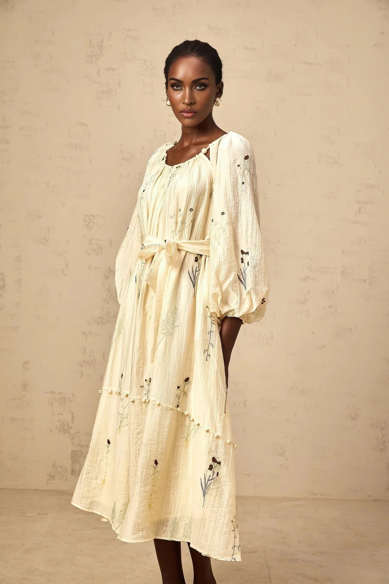 Nives Midi Dress Beige Flower Embroidered & Beaded Calf - Length