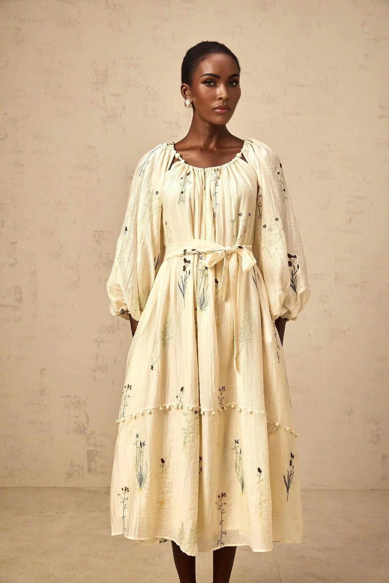 Nives Midi Dress Beige Flower Embroidered & Beaded Calf - Length