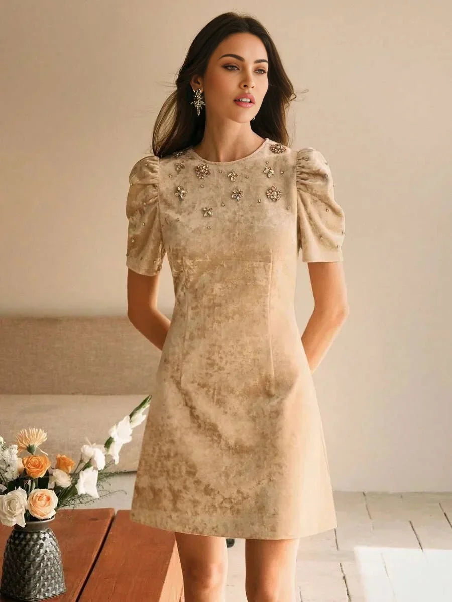 Noemi Midi Dress - Round Neck - Puff Sleeve - Floral Print - Elegant Style - Button & Pearls