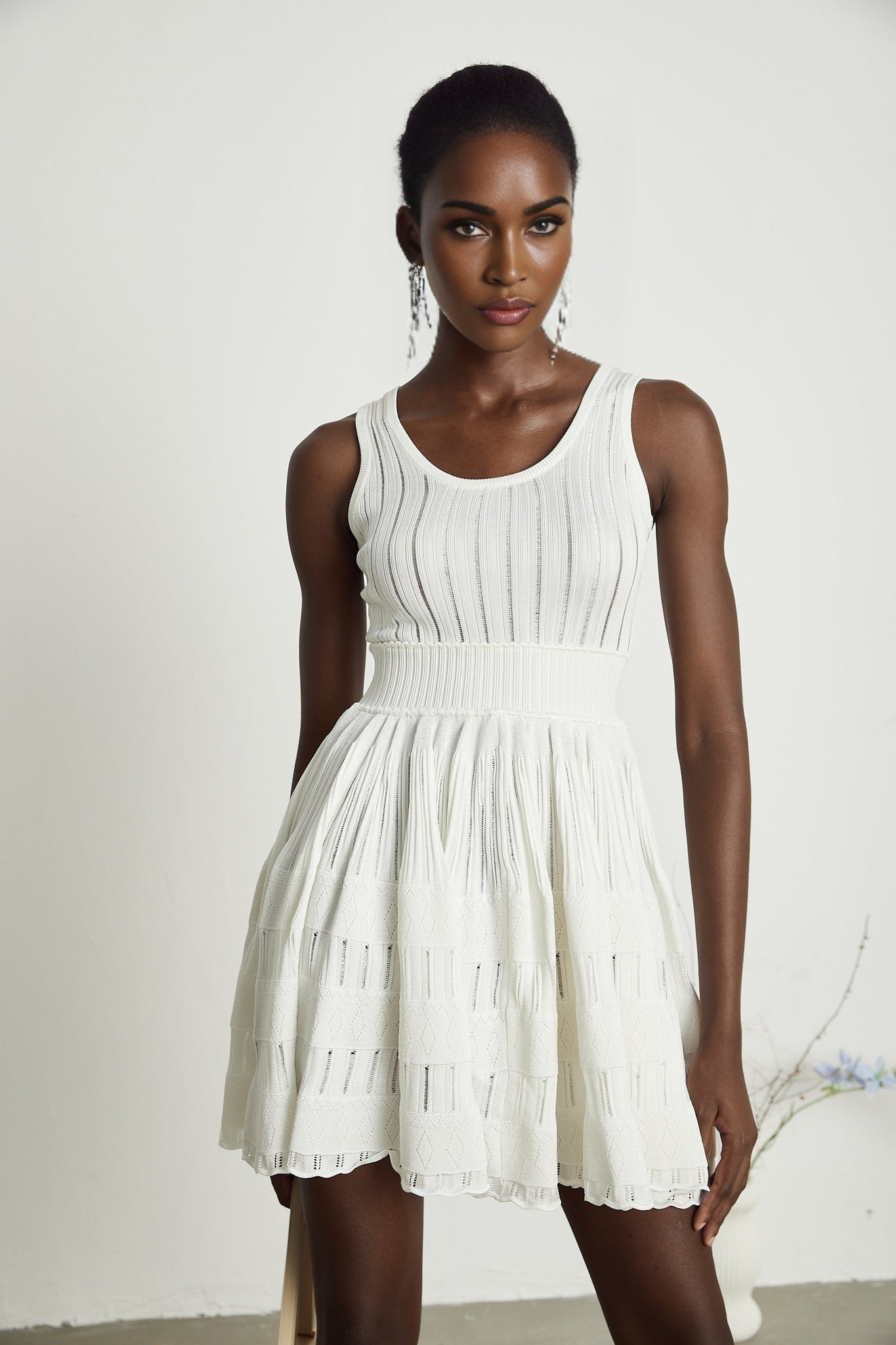 Noémie White Sleeveless Mini Dress With Flared Skirt