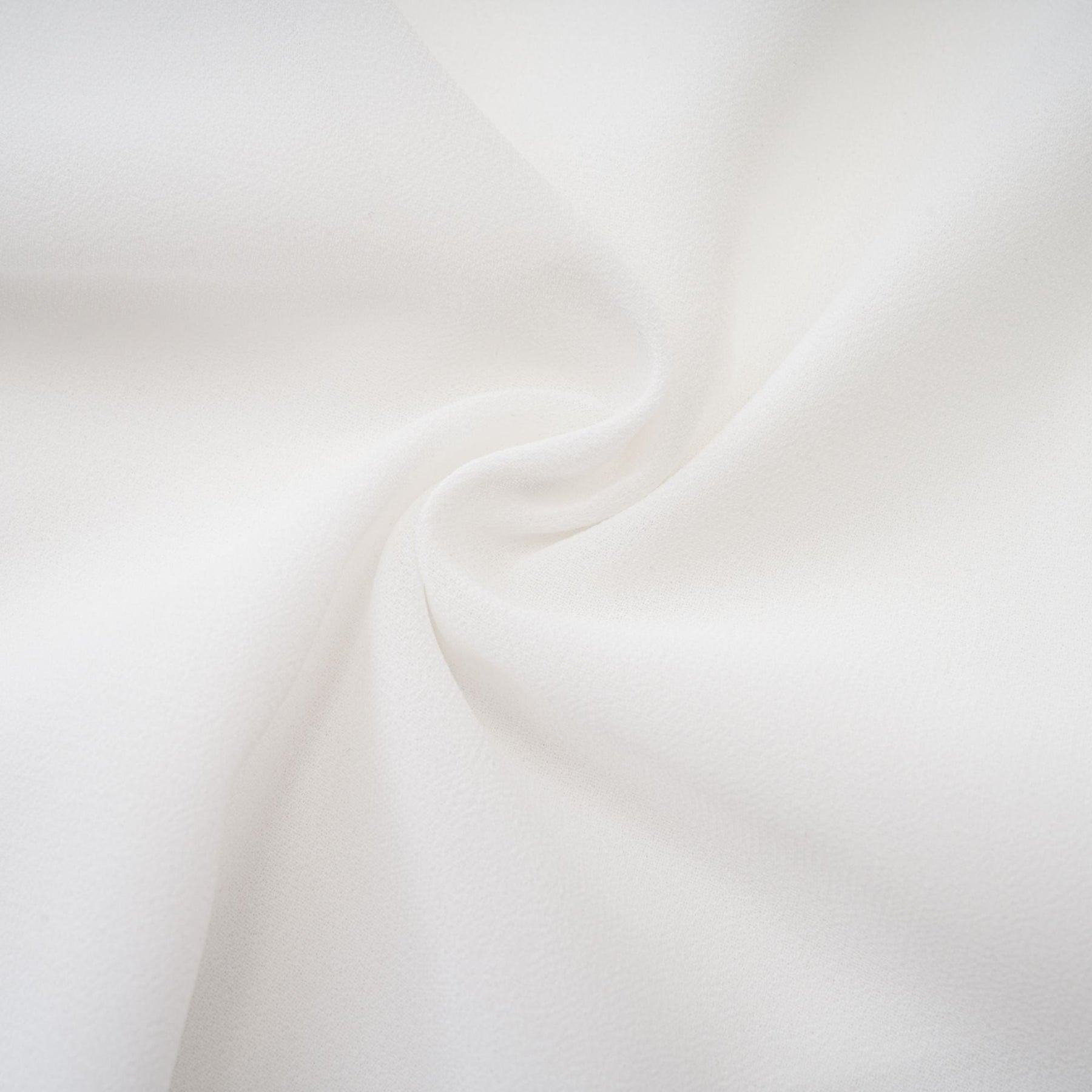Perla Maxi Dress with Ruffled Design in White