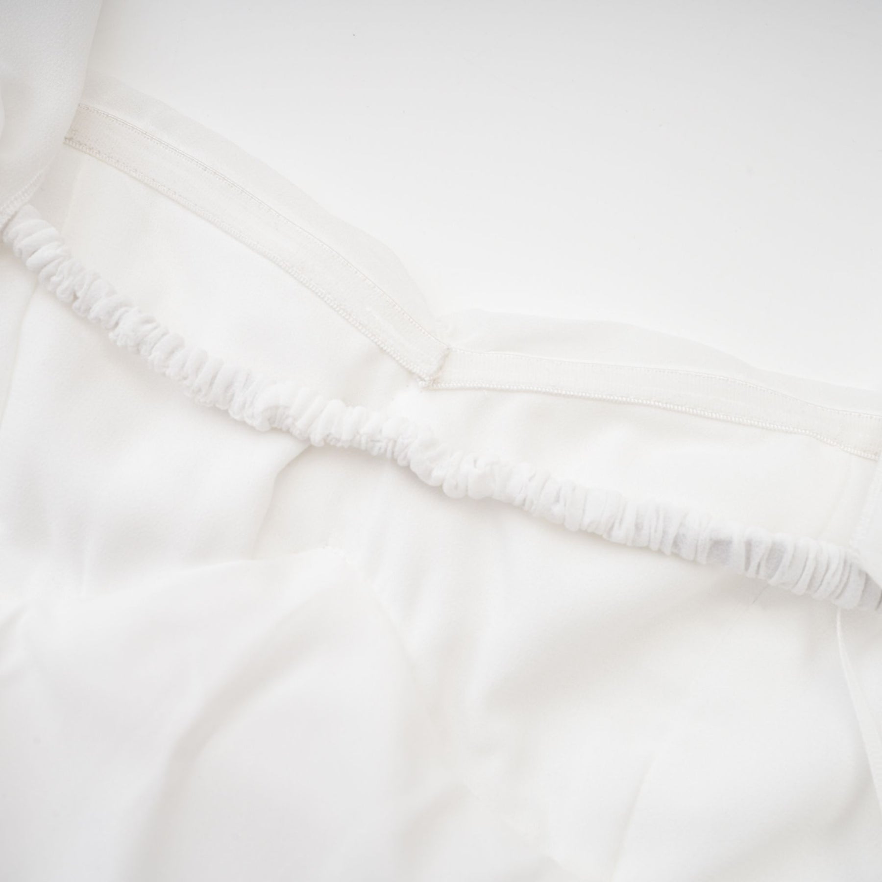 Perla Maxi Dress with Ruffled Design in White
