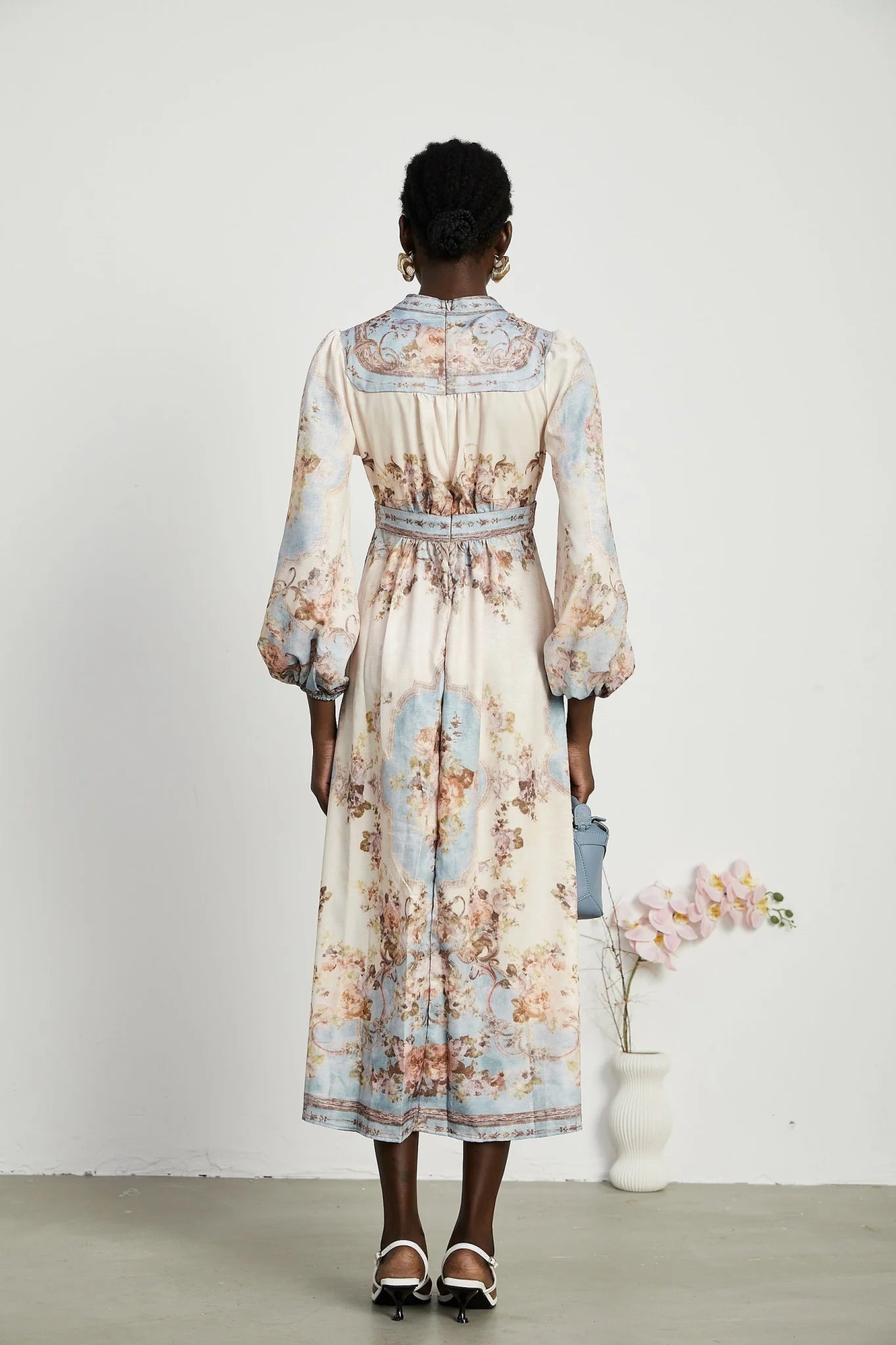 Rachel Floral Print Midi Dress in Neutrals & Light Blue