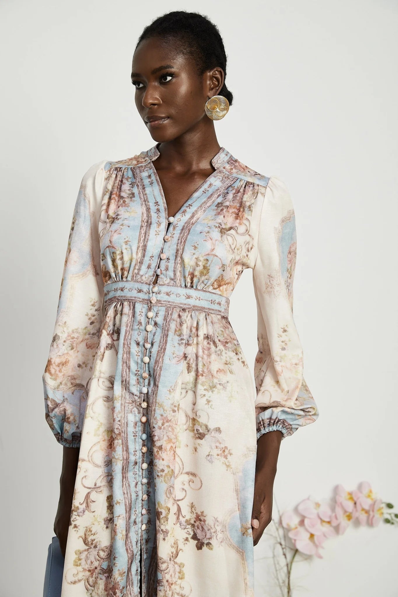 Rachel Floral Print Midi Dress in Neutrals & Light Blue