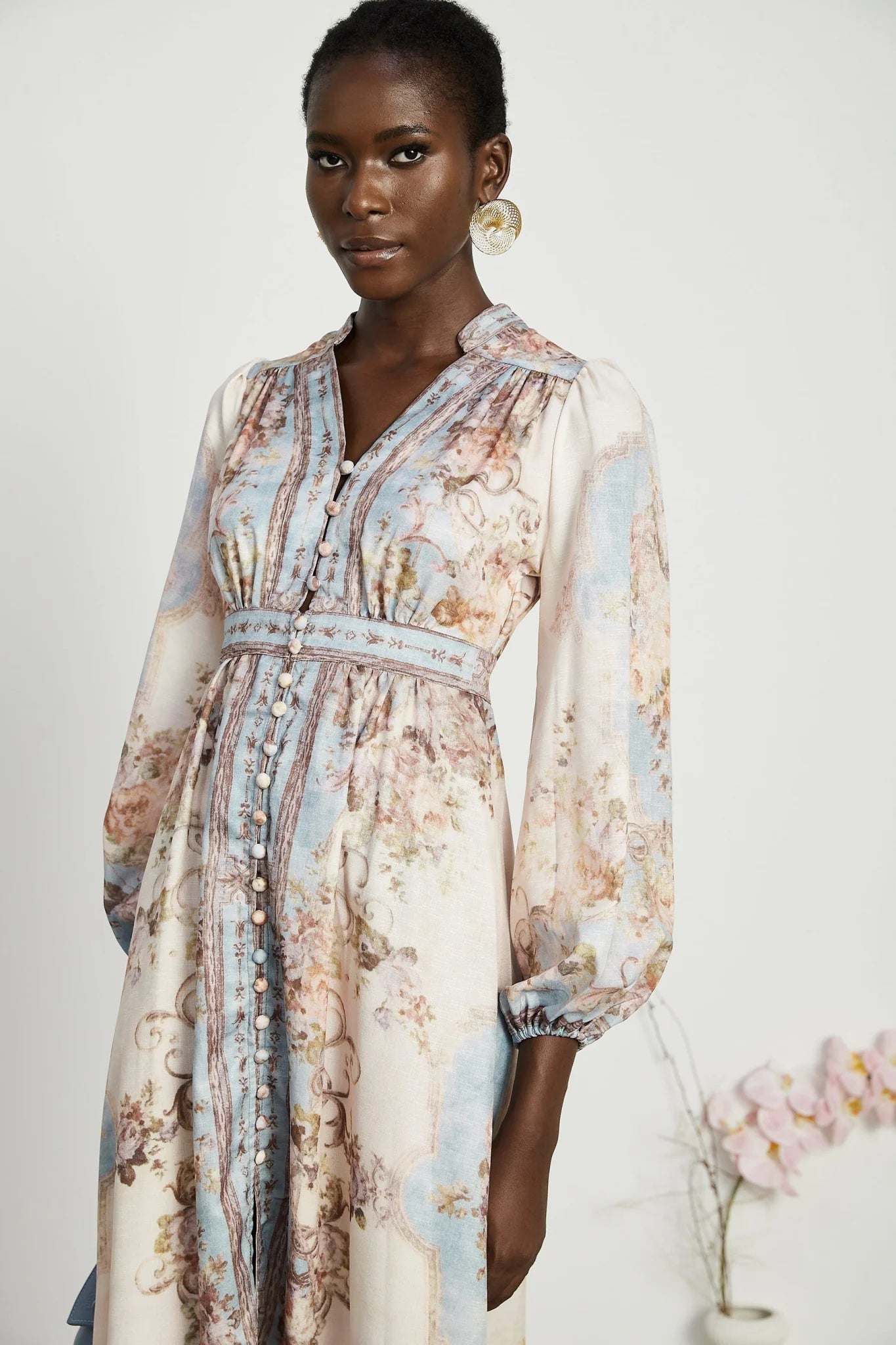 Rachel Floral Print Midi Dress in Neutrals & Light Blue