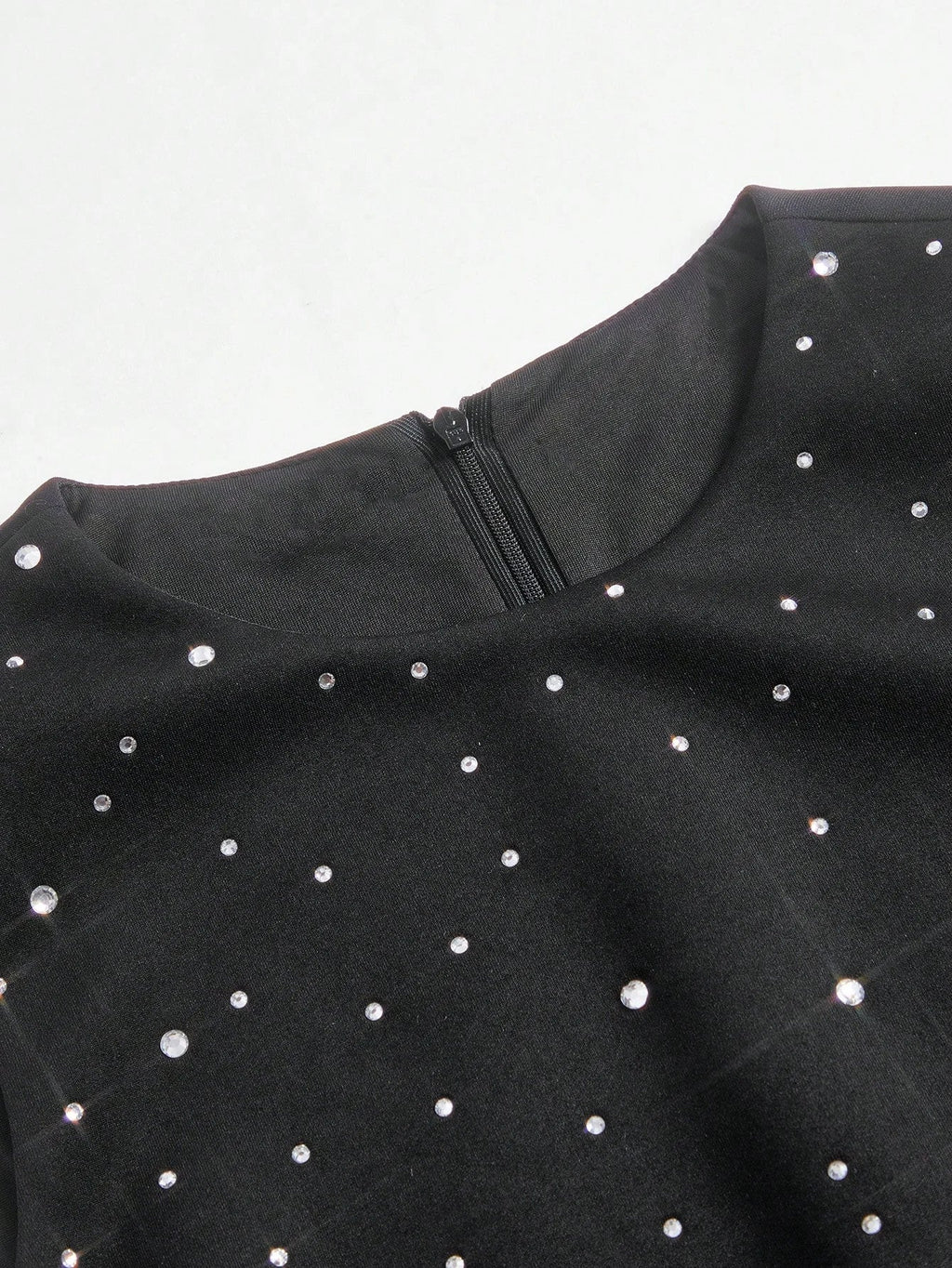 Sabina Midi Dress - Round Neck - Flared Hem - High Waist - Elegant Style - Belted & Zipper
