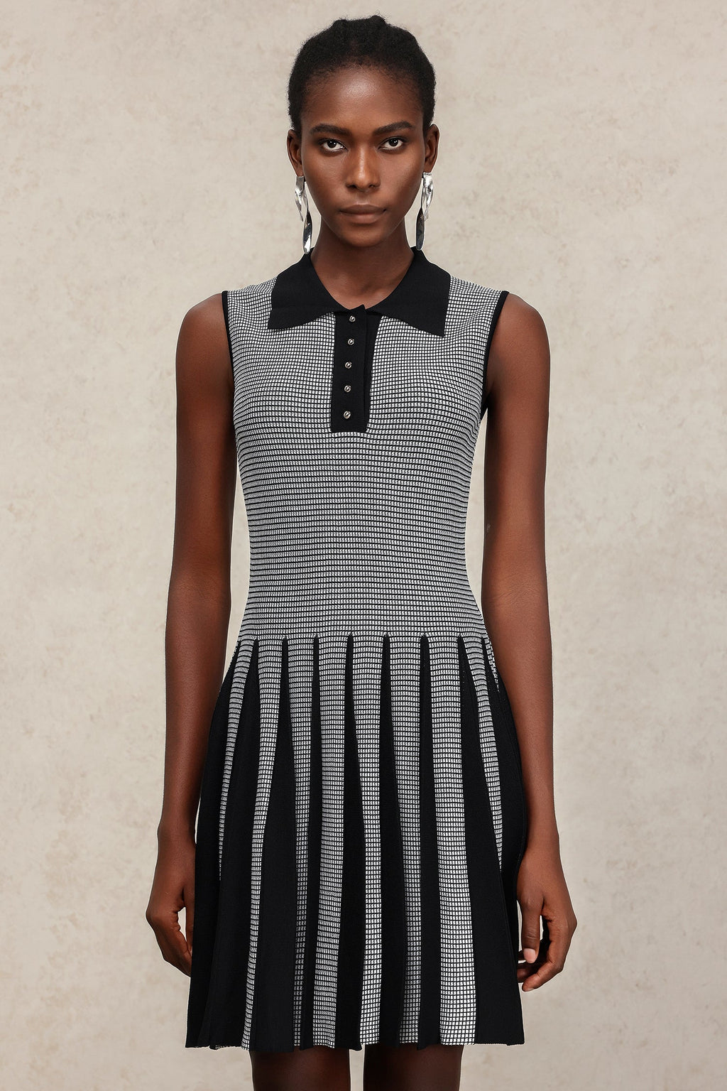 Sabrina Black Lapel Collar Sleeveless Pleated Dress