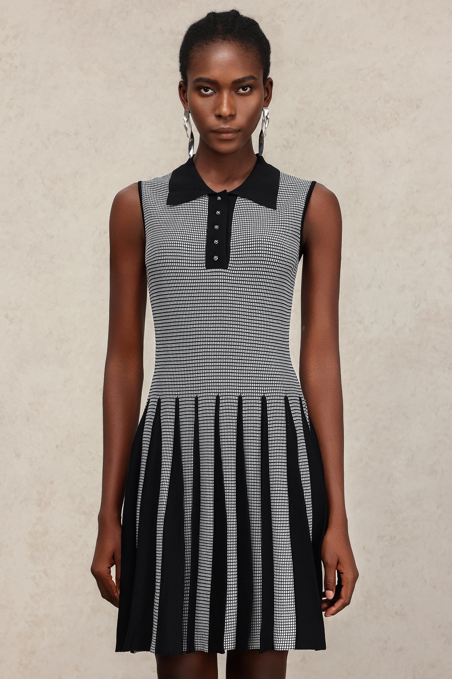 Sabrina Black Lapel Collar Sleeveless Pleated Dress