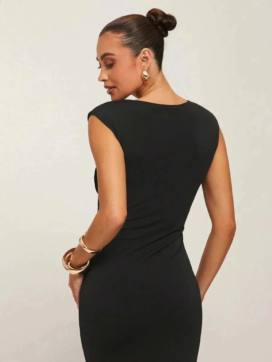 Savanna Midi Dress - Sweetheart Neckline - High Waist - Bodycon Fit - Elegant Style