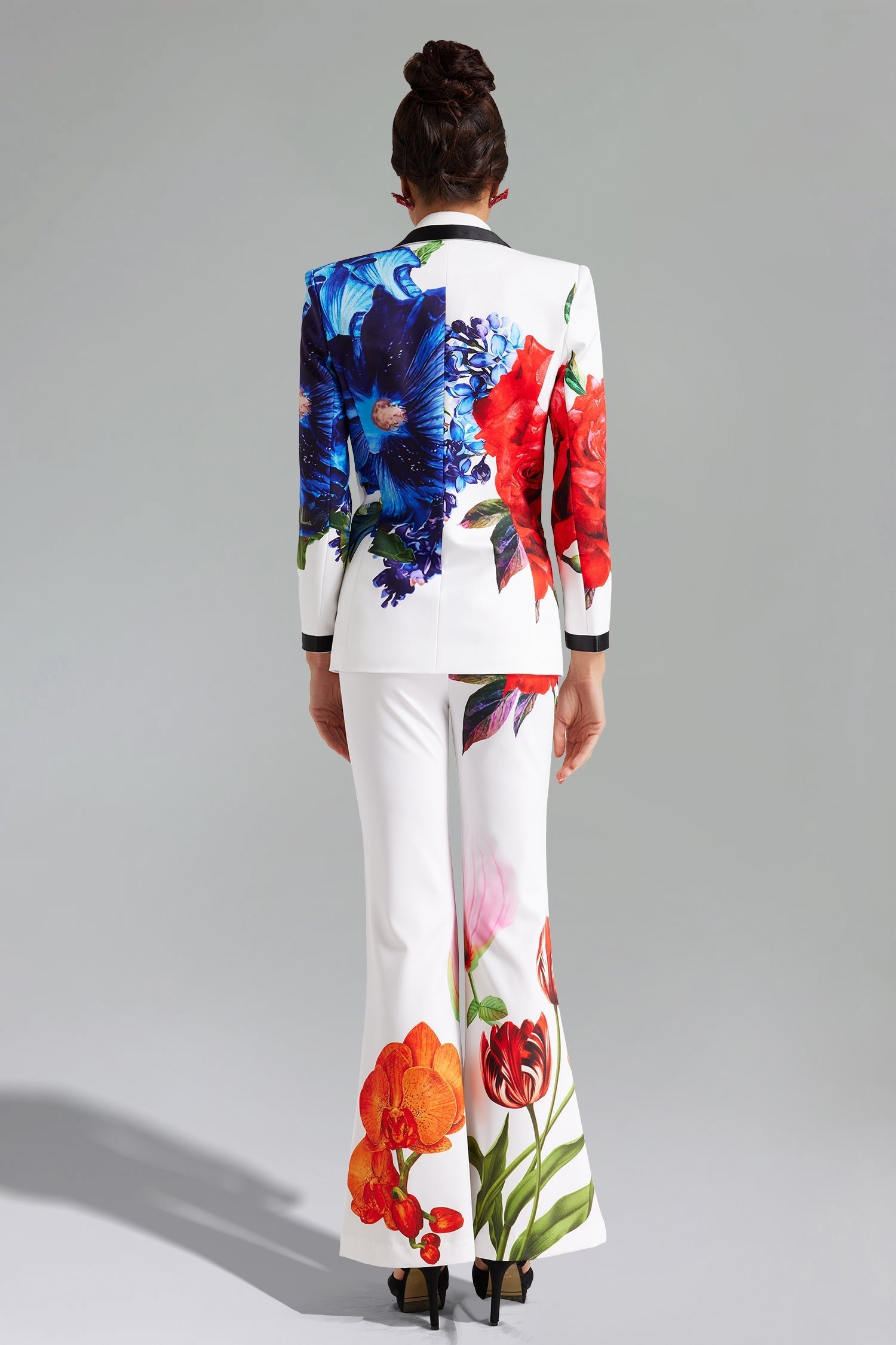 Sofia White Floral Printed Blazer Set