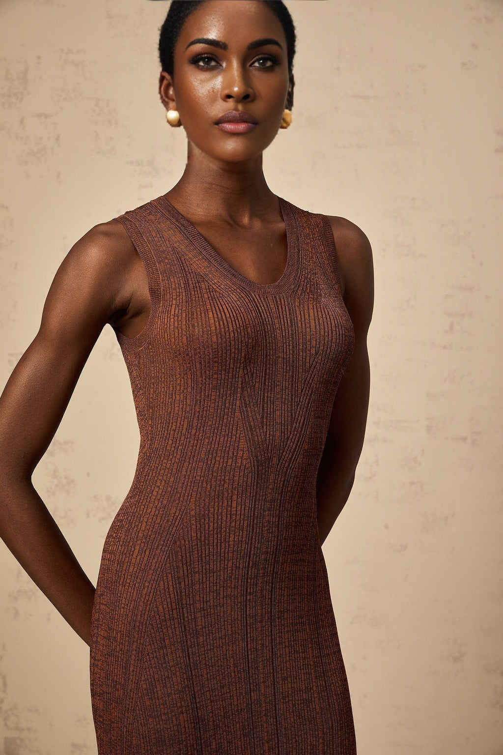 Valeria Midi Dress Brown Cutout Flared & Scoopneck