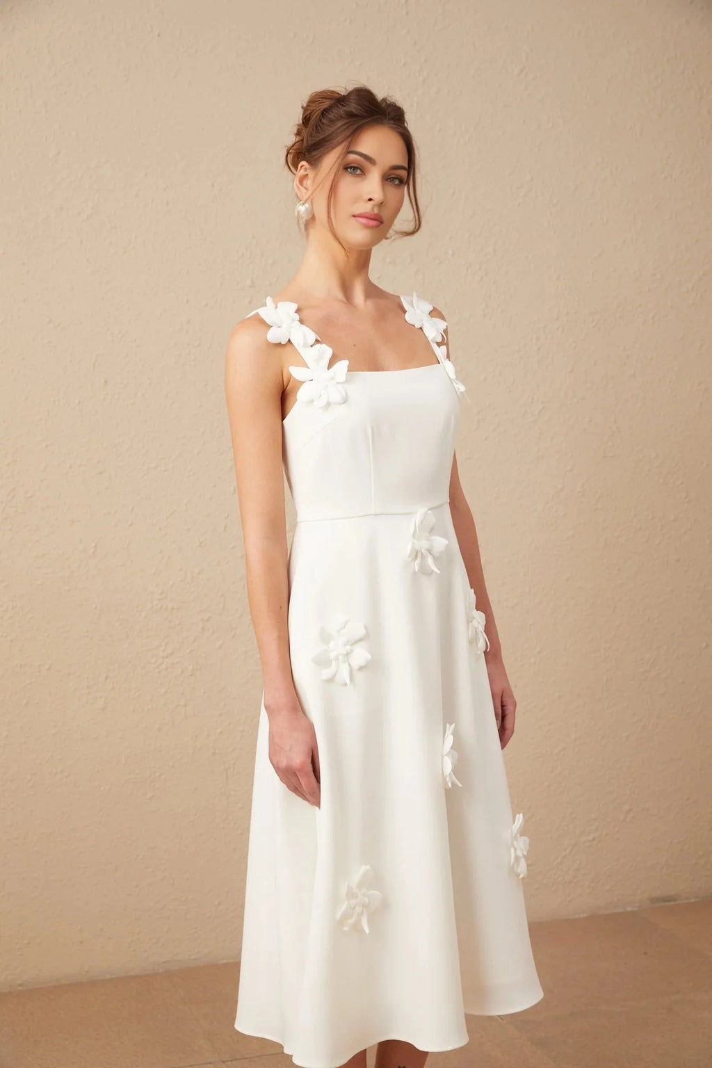 Valeria Midi Dress White Faux - Flower Square - Neck