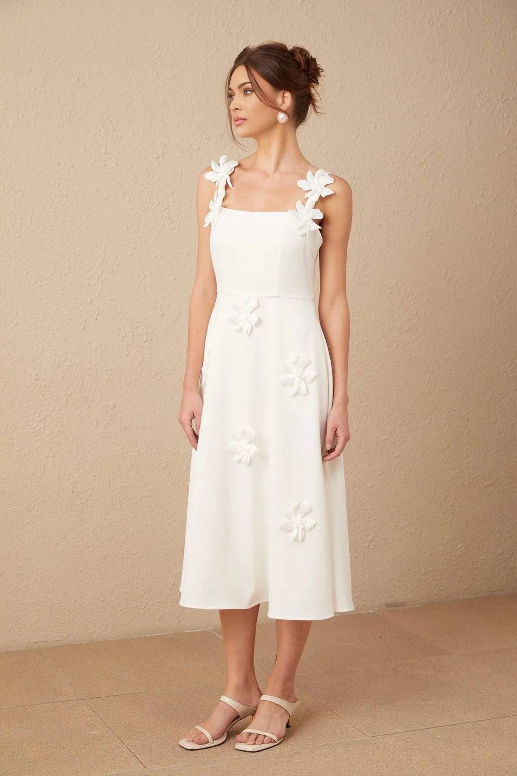 Valeria Midi Dress White Faux - Flower Square - Neck