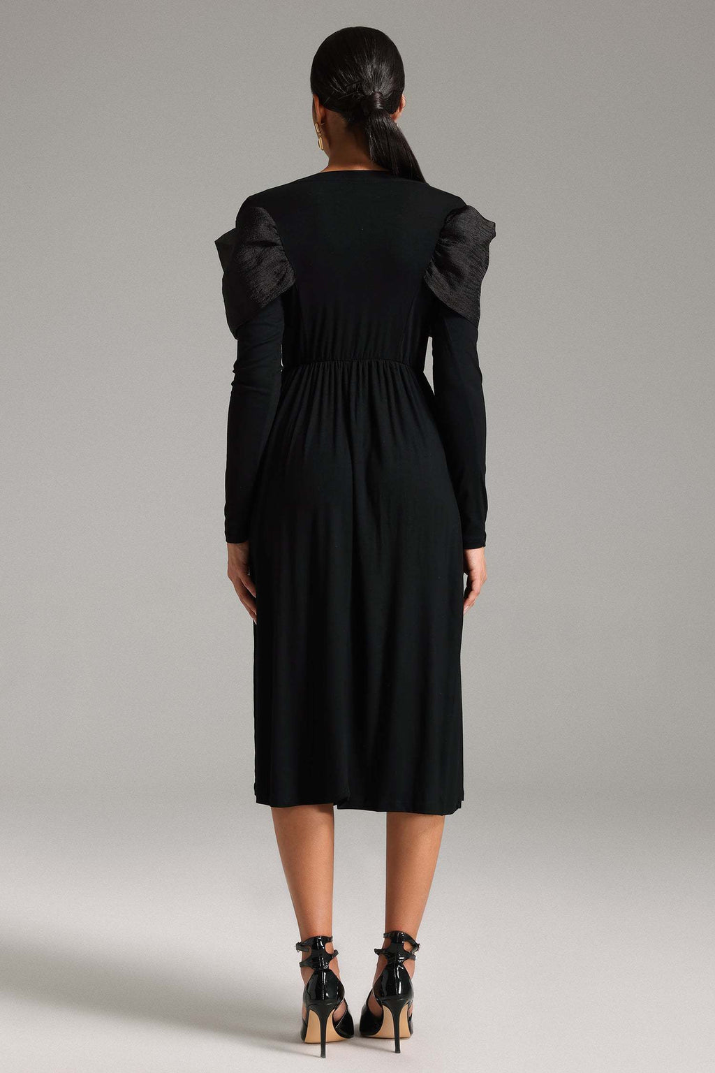 Violetta Black Elegant Versatile Dress with Flattering Silhouette and Graceful Neckline
