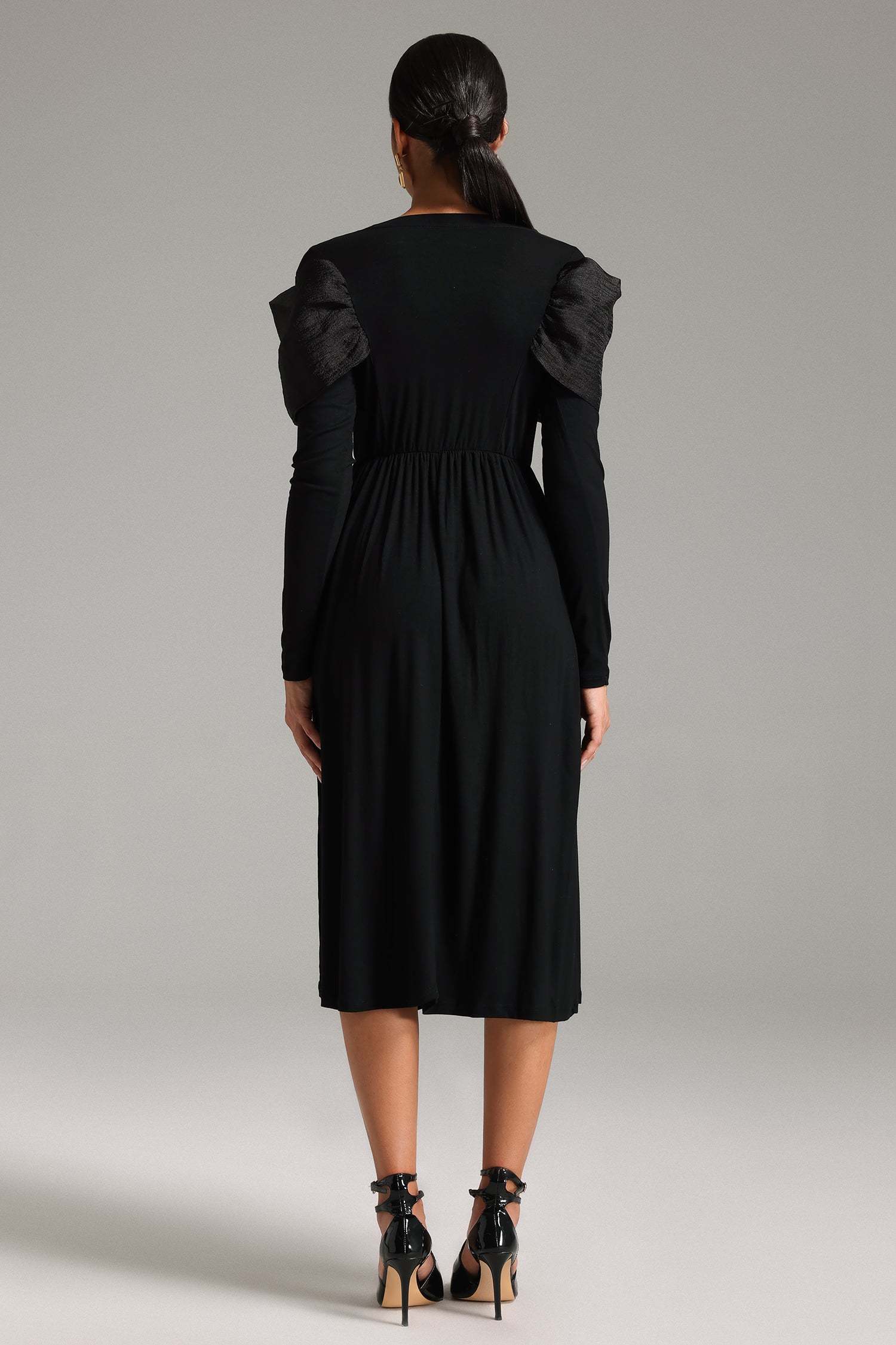 Violetta Black Elegant Versatile Dress with Flattering Silhouette and Graceful Neckline