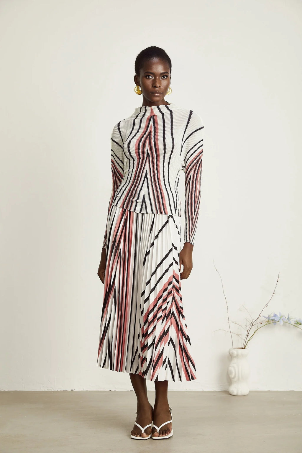 Virginia Skirt & Top Set Line Printed Pleat Detail Stretch