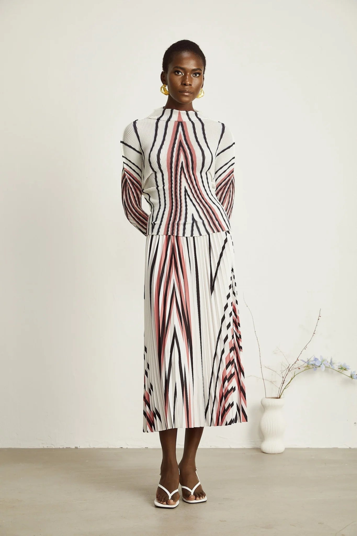 Virginia Skirt & Top Set Line Printed Pleat Detail Stretch