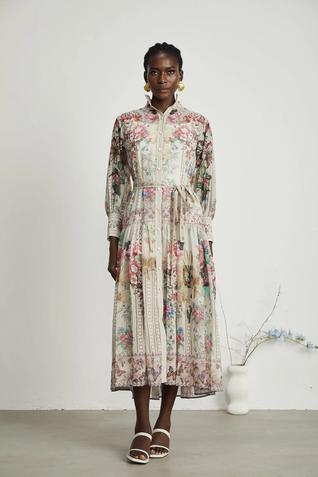 Yara Floral Print Midi Dress in Neutrals/Multicolor